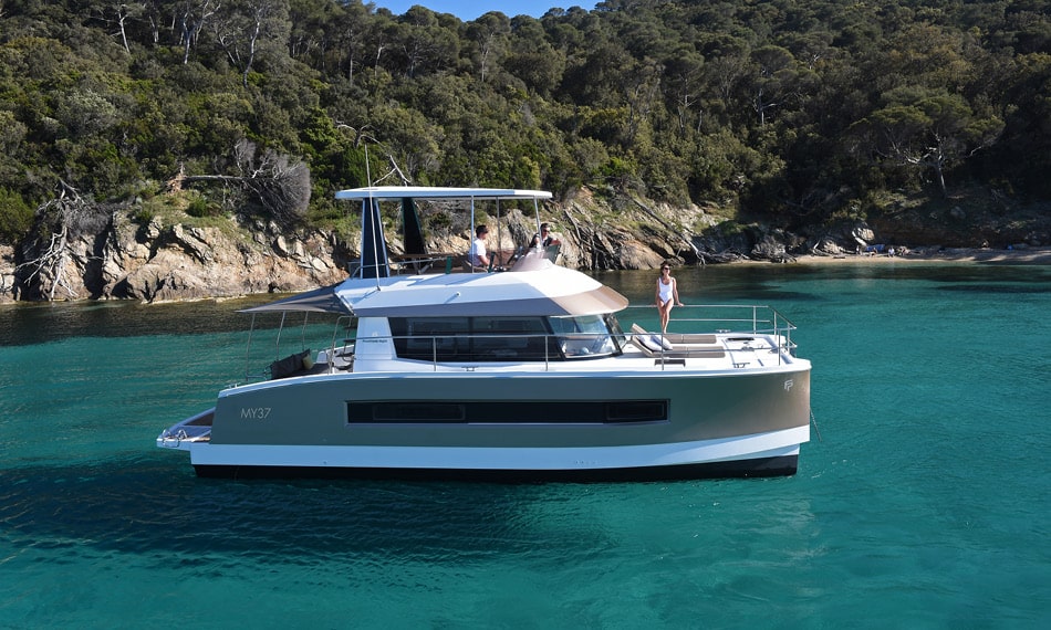 my-37-fountaine-pajot-motor-yachts-img-2
